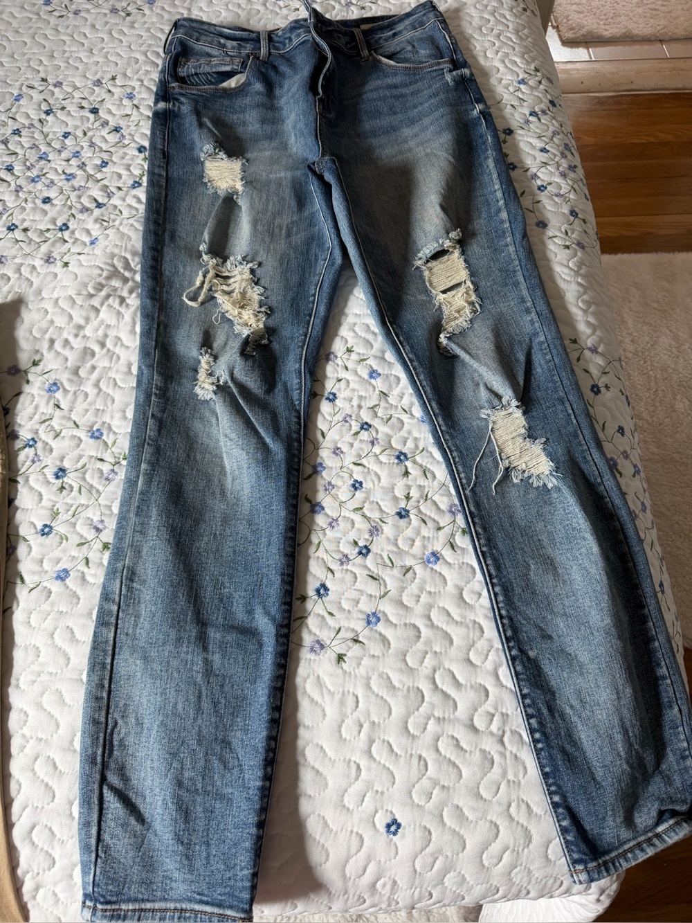 Pacsun Distressed Blue unisex Jeans – Classic Ripped Skinny